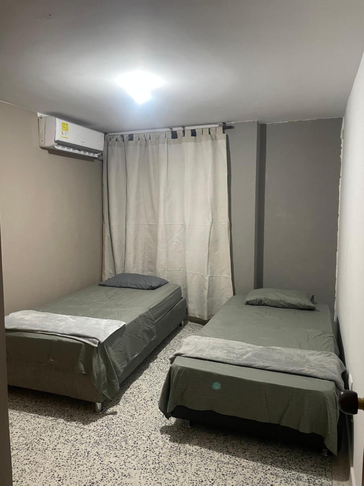 84 Apartment *